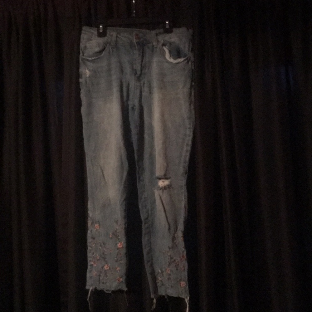 Distressed embroidered jeans